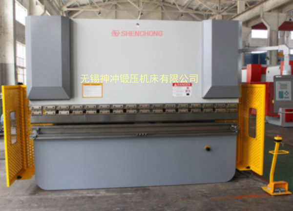 160噸3米2數(shù)控折彎機(jī).jpg
