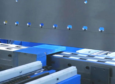 雙機(jī)聯(lián)動折彎機(jī)側(cè)卸料裝置