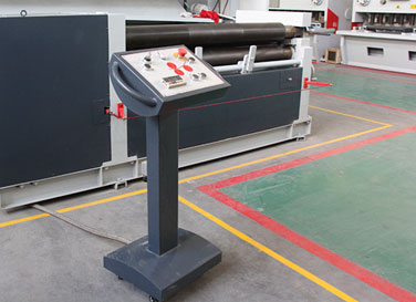 偏三心卷板機電控系統(tǒng)