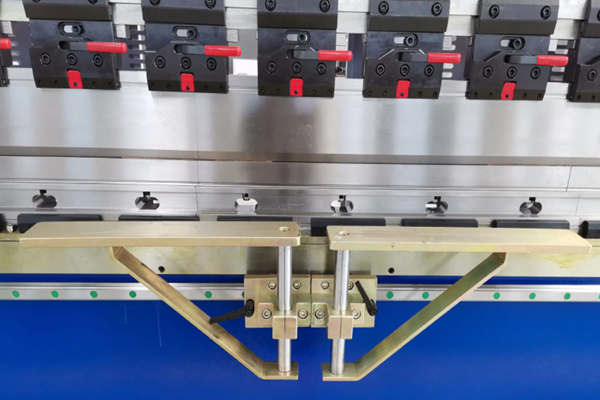 折彎?rùn)C(jī)托料架